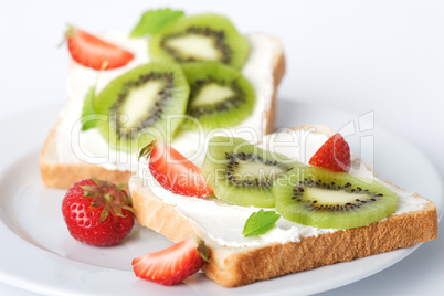 Toast mit Kiwi