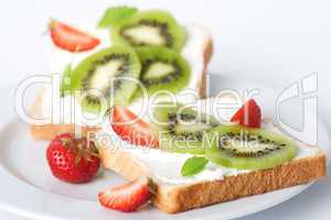 Toast mit Kiwi