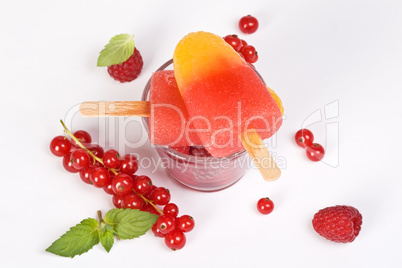 Früchte mit Eis