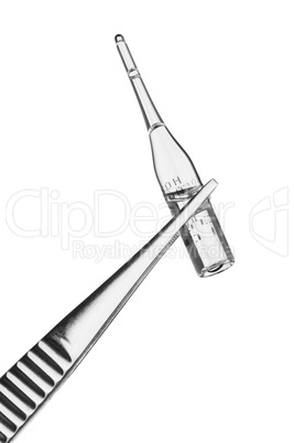 Tweezers with an ampoule