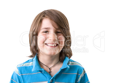 Portrait Fröhlicher Junge mit Polohemd