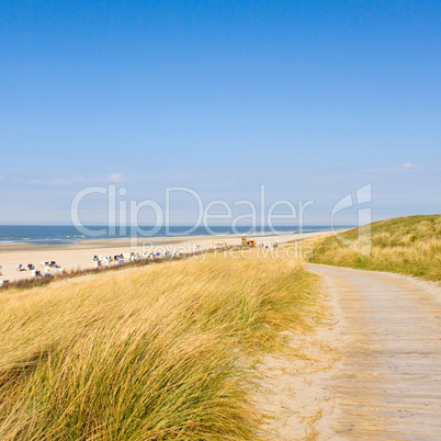 Idyllischer Tag an der Nordsee im Sommer