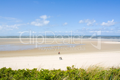 Idyllischer Tag an der Nordsee im Sommer