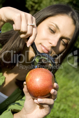 Checking the apple on the natural