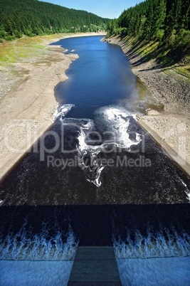 Okertalsperre mit Niedrigwasser im Harz,