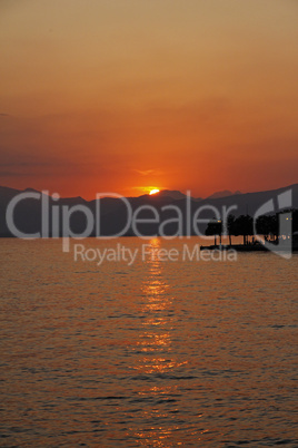 Sonnenuntergang in Bardolino am Gardasee, Italien