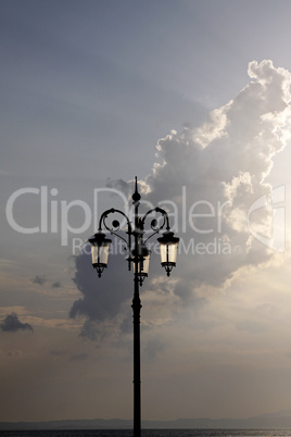 Laterne an der Uferpromenade von Lazise, Gardasee