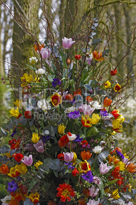Frühlingsblumen, Blumengesteck
