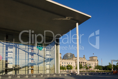 Paul-Löbe-Haus und Reichstag