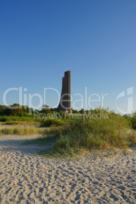 Ehrendenkmahl in Laboe mit Strand