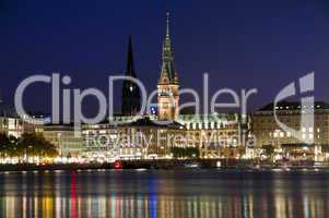 Hamburger Rathaus und Nikolaikirche