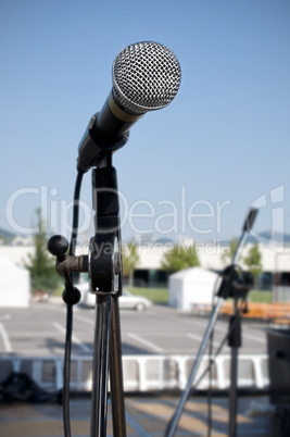 Microphone