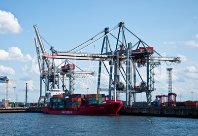 Containerterminal im Hamburger Hafen