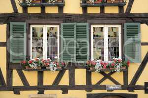 Fenster an einem Haus in Turckheim