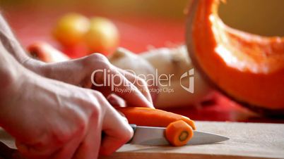 slicing carrot