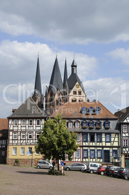 Obermarkt und Marienkirche in Gelnhausen