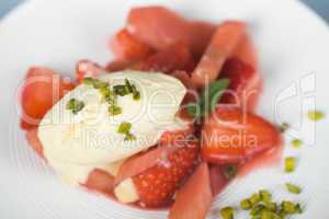 Erdbeeren mit Eis