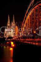 Kölner Dom bei Nacht