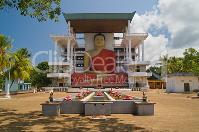 Weherahena buddhist temple