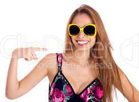 Young beautiful woman with sunglasess
