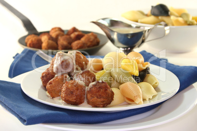 Köttbullar