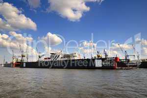 Trockendock im hamburger Hafen