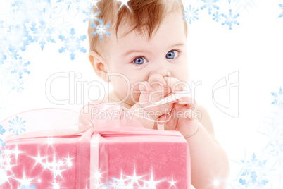 baby boy with gift box