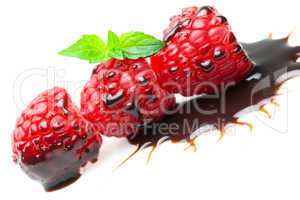 Himbeeren und Schokoladensauce/ raspberry and chocolate