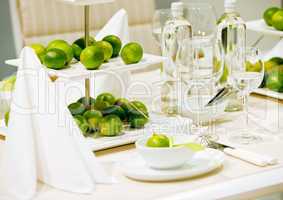 Tischdekoration mit LimettenTable decoration with lime