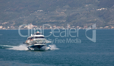 Hydrafoil on Lake Garda