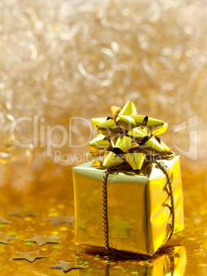 goldenes Geschenk / golden gift