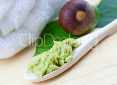 frische Avocadomaske / fresh avocado mask