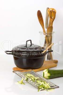 Zucchiniraspel in Küche