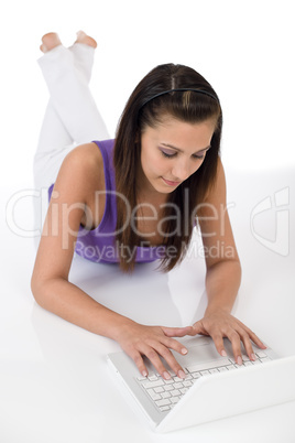 Student - teenager woman with laptop