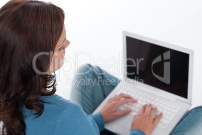 Brown hair woman with laptop