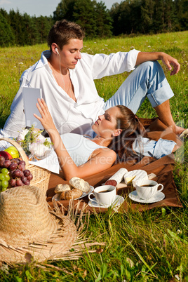 Picnic - Romantic couple in spring nature