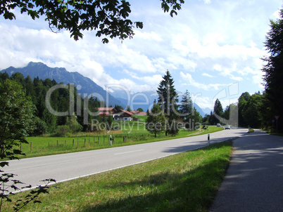 Berglandschaft mit Straße