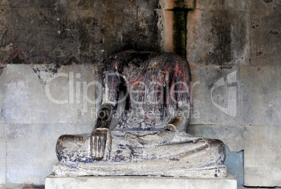 headless buddha innangkor wat