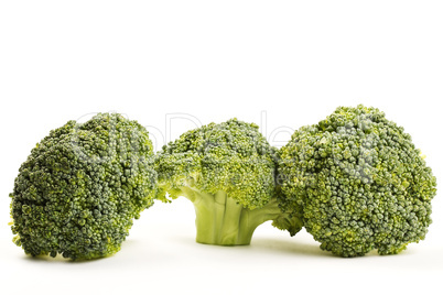 drei grüne brokkoli