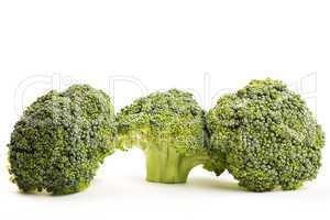drei grüne brokkoli