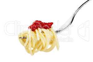 spaghetti auf gabel mit roter sauce