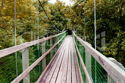 Einsame Wanderbrücke