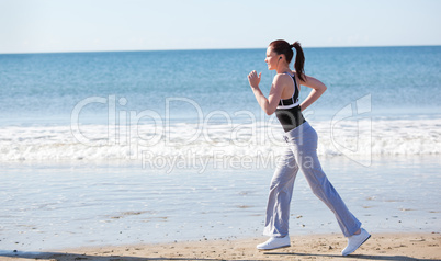 Joggerin am Strand