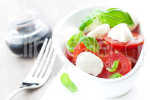 Caprese Salat mit Balsamico / caprese salad with balsamic