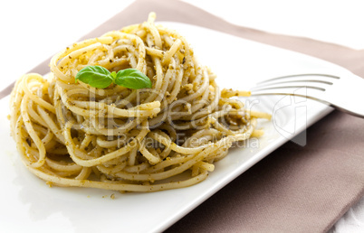 Nudeln mit Pesto / pasta with pesto
