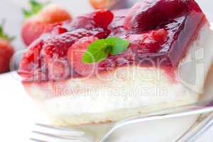 Sahne-Erdbeer-Kuchen / cream strawberry cake