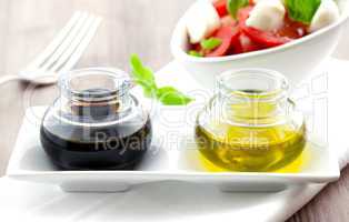 Balsamico und Olivenöl / balsamic vinegar and olive oil