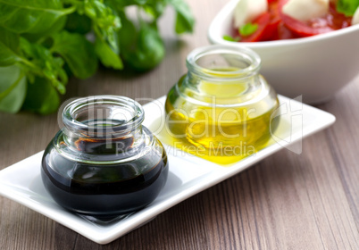 Balsamicoessig und Öl / balsamic and olive oil