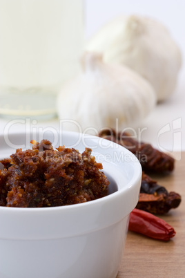 Pesto aus getrockneten Tomaten - Pesto made from dried tomatoes