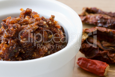 Pesto aus getrockneten Tomaten - Pesto made from dried tomatoes